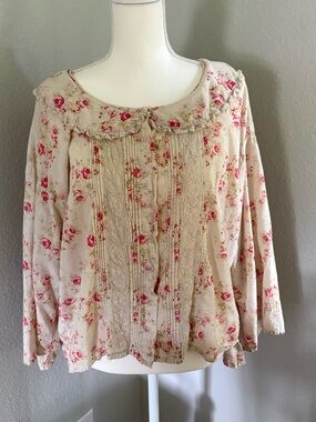 Magnolia Pearl Rose print shirt